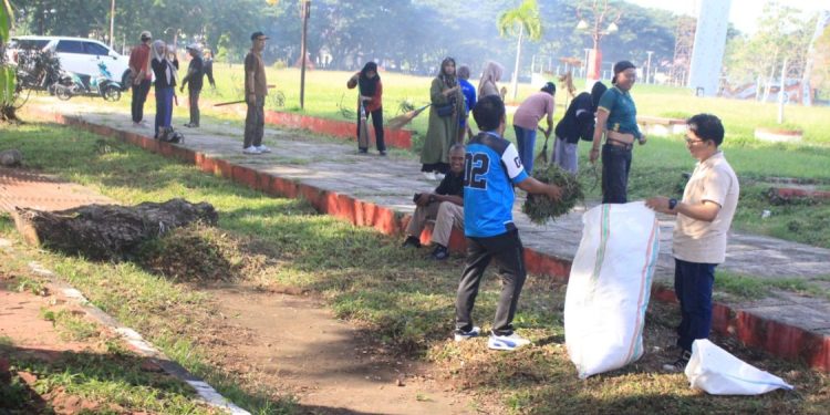 Pemkab Parigi Moutong Adakan Kerja Bakti Massal untuk Kebersihan Ruang Publik