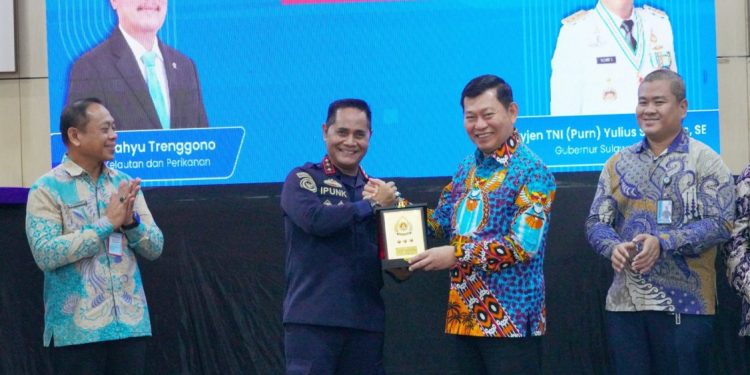 KKP Serahkan Kapal Ikan Hasil Tangkapan Ilegal ke Pemprov Sulawesi Utara