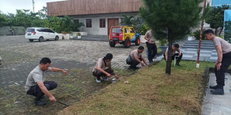 Polres Prabumulih Laksanakan Aksi Bersih di Vihara Prajna Maitreya