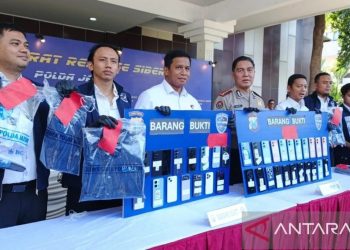 Polda Jawa Timur Ungkap Sindikat Penipuan Mobil Daring, 11 Tersangka Ditangkap