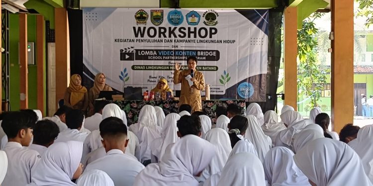 SMAN 2 Batang Menuju Sekolah Adiwiyata Nasional dengan Program Ramah Lingkungan
