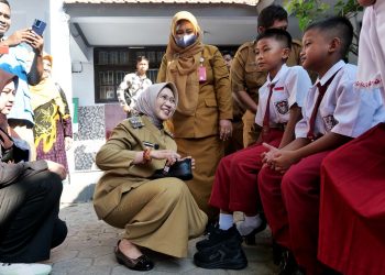 Sekolah di Lumajang Jadi Titik Deteksi Keluarga Rentan