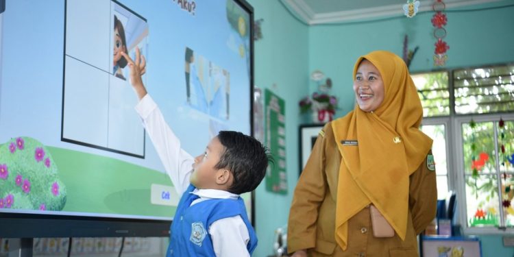 Kebijakan Baru Mendikdasmen Beri Kepastian Bagi Guru Non-ASN di Daerah