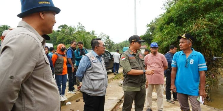 BNPB Distribusikan Bantuan dan Dana untuk Banjir di Tanah Datar