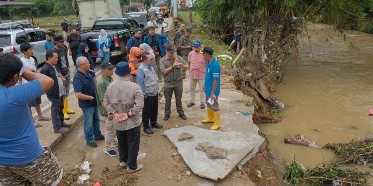 Bupati Tanah Datar Pastikan Pendataan Bencana Dilakukan Secara Menyeluruh