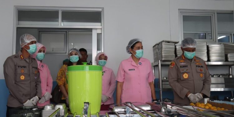 Polres Garut Resmikan Program Makanan Bergizi Gratis untuk Anak Sekolah