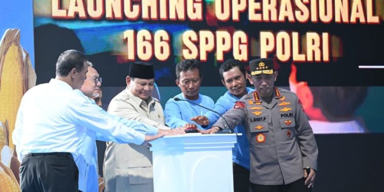 Presiden Prabowo Resmikan Pembangunan Gudang Pangan dan SPPG Polri di Tuban