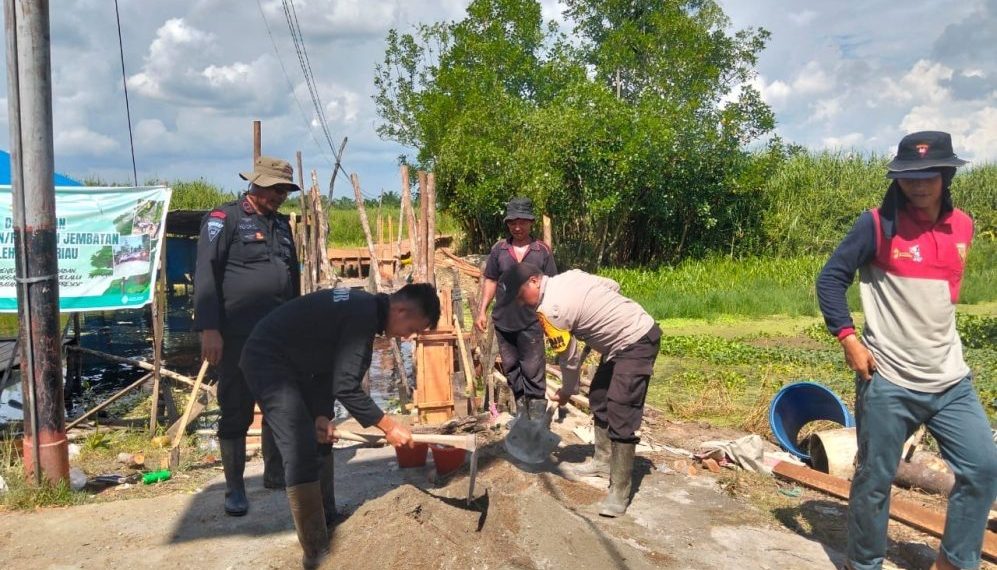 Polda Riau Selesaikan 42 Jembatan untuk Tingkatkan Akses Warga Pedalaman