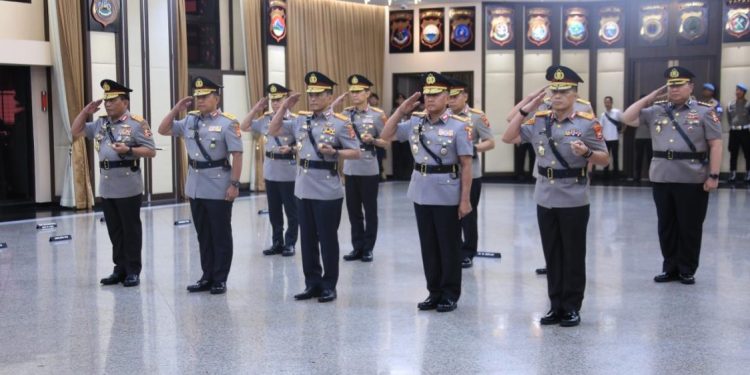 Kapolri Memimpin Pelantikan dan Sertijab Pejabat Utama Mabes Polri dan Kapolda