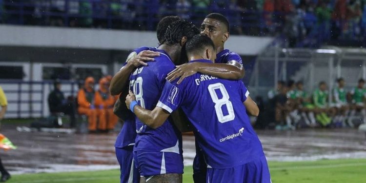 Persib Bandung Raih Kemenangan Dramatis atas PSM Makassar di Parepare