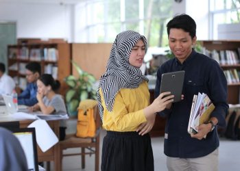 Upaya Mempertahankan Koleksi Buku di Tengah Dominasi Digital