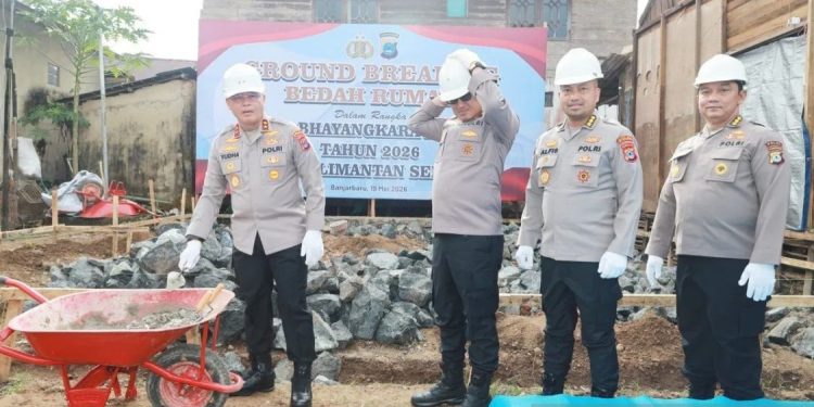 Polda Kalsel Renovasi Dua Rumah Warga Banjarbaru Sambut HUT Bhayangkara ke-80