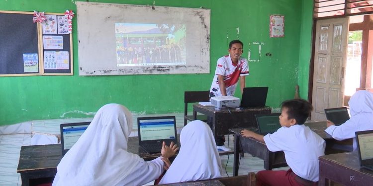 Guru di NTB Aktif Dampingi SPMB di Wilayah 3T