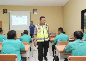 Korlantas Polri dan Green SM Adakan Pelatihan untuk Pengemudi Taksi