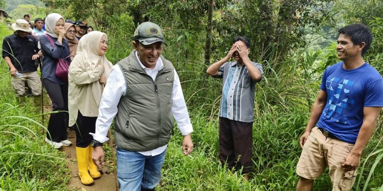 Bupati Tanah Datar Tinjau Sabo Dam untuk Cegah Banjir Susulan