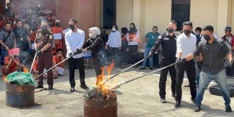 Polda Sumsel Musnahkan Barang Bukti Narkotika Senilai Rp2,85 Miliar