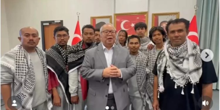 Menlu Pastikan Kepulangan Sembilan Aktivis Kemanusiaan dari Israel