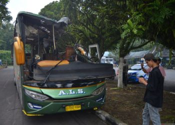Pemerintah Didorong Tingkatkan Standar Keselamatan Transportasi Usai Kecelakaan Bus dan Truk Tangki