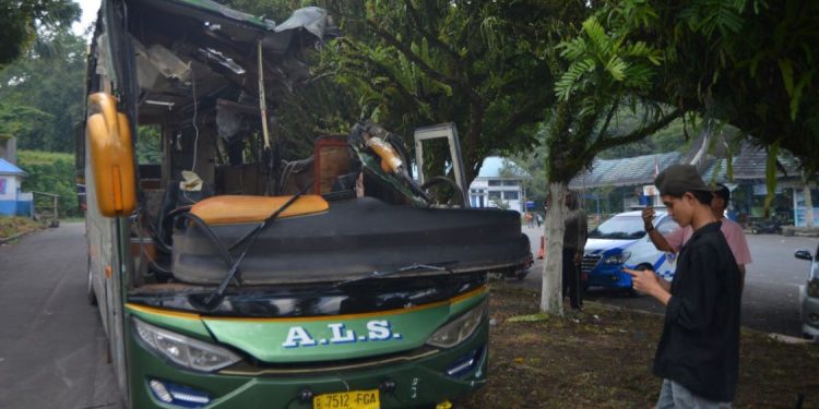 Pemerintah Didorong Tingkatkan Standar Keselamatan Transportasi Usai Kecelakaan Bus dan Truk Tangki