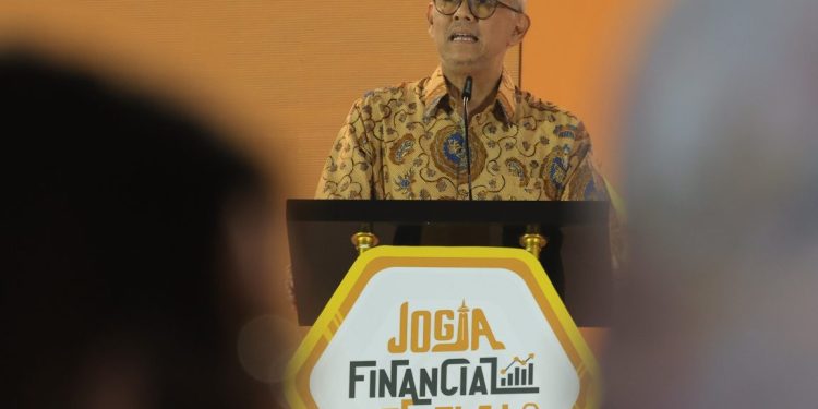 Pentingnya Keseimbangan Teknologi dengan Literasi dan Etika Finansial