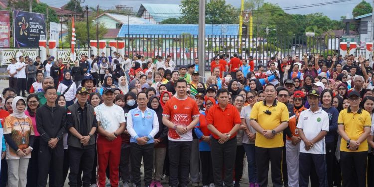 Pemkab Kapuas Hulu Adakan GERMAS dan Jumat Bersih Sambut HUT Putussibau