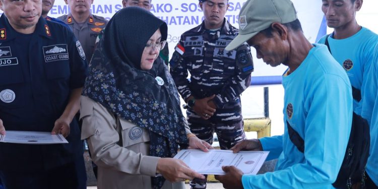 Bupati Siak Dorong Keselamatan Pelayaran untuk Nelayan Tradisional
