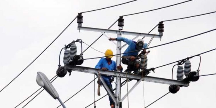 Direktur Utama PLN Sampaikan Permohonan Maaf atas Pemadaman Listrik di Sumatra