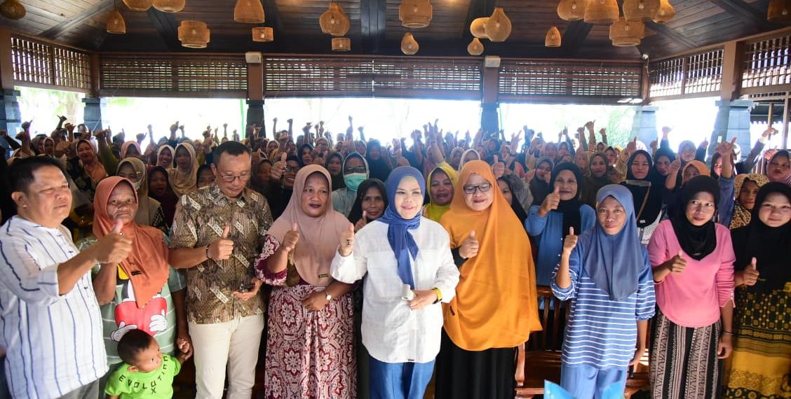 Bantuan Sembako Disalurkan di Boalemo oleh Wakil Gubernur Gorontalo