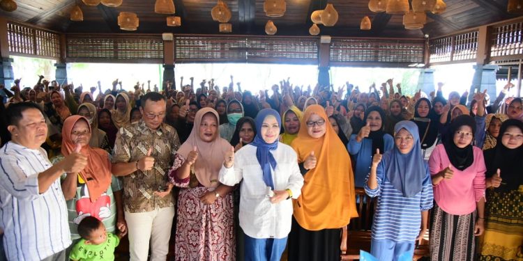 Bantuan Sembako Disalurkan di Boalemo oleh Wakil Gubernur Gorontalo