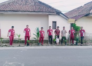 Polda Sumsel Laksanakan Penghijauan di Asrama Polisi