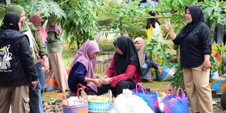 Wakil Gubernur Gorontalo Puji Inisiatif Warga Taluditi Kurangi Penggunaan Plastik