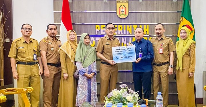 Bantuan CSR PT Air Minum Intan Banjar Berikan Harapan Baru untuk Hamdiah