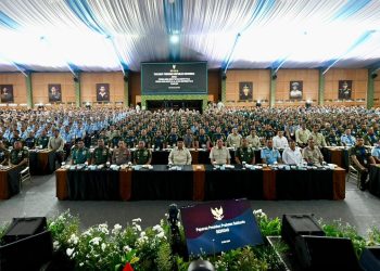 Presiden Prabowo Berikan Arahan kepada Seribu Perwira Siswa TNI dan Polri