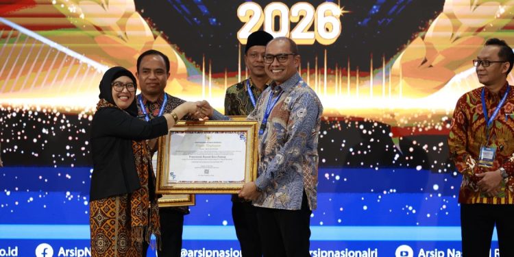 Kota Padang Raih Penghargaan Kearsipan Tertinggi dari ANRI