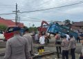 Brimob Tingkatkan Upaya Pembersihan Pascabanjir di Morowali
