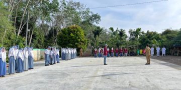 SMA Negeri 2 Juai Adakan Upacara Bersama Kepala DPLH Balangan untuk Dukung Program Adiwiyata