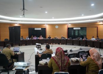 DPRD Gorontalo Bahas Regulasi TKA dan Iuran Pertambangan Rakyat