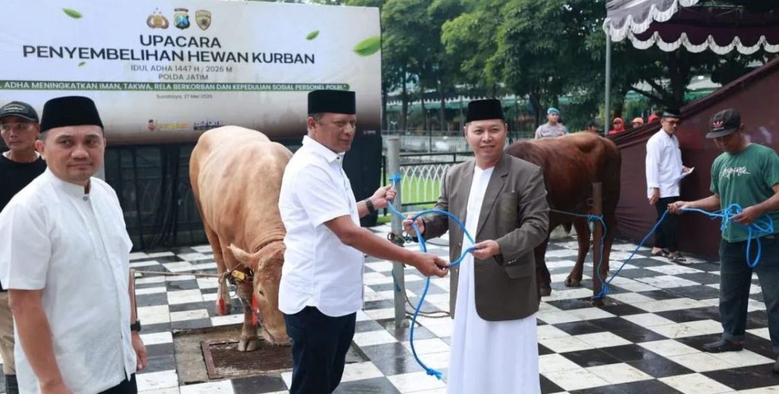 Polda Jawa Timur Distribusikan 149 Hewan Kurban ke Masyarakat