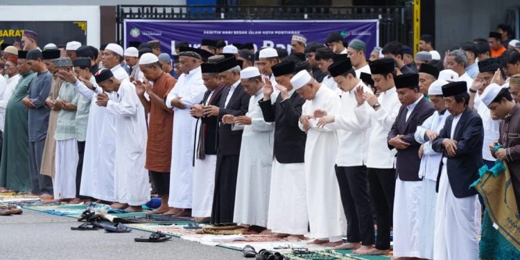Ribuan Umat Muslim Pontianak Rayakan Iduladha dengan Semangat Berbagi