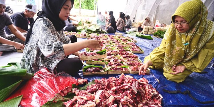 ASN Banyuwangi Distribusikan 191 Hewan Kurban untuk Warga Kurang Mampu