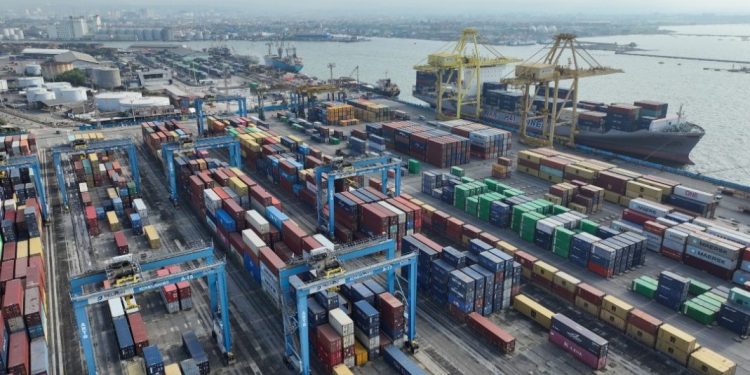 Pertumbuhan Arus Peti Kemas Internasional Capai 11 Persen, Indikasi Positif Ekonomi Indonesia