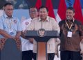 Di Hadapan Ribuan Buruh di Monas, Prabowo Bertanya: MBG Bermanfaat atau Tidak?