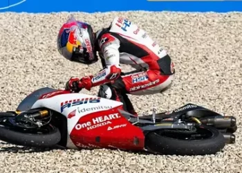 Veda Ega Pratama Gagal Finis di Moto3 Belanda 2026 Usai Terjatuh pada Lap Kedelapan