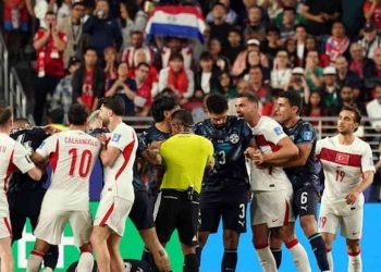 Gol Cepat dan Kartu Merah! Babak Pertama Turki vs Paraguay Penuh Drama