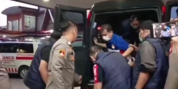 Jokowi Buka Suara Setelah Roy Suryo dan Dr Tifa Ditahan Saya Siap Tunjukkan Semua Ijazah Asli
