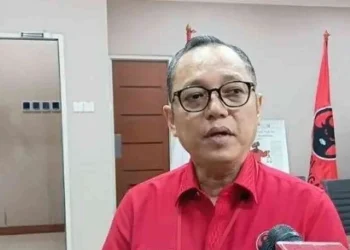 PDIP Diserang Soal Posisi Penyeimbang, Deddy Sitorus Ini Mandat Partai, Bukan Sikap Ambigu