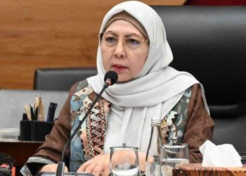 Wakil Ketua Komisi X DPR RI Himmatul Aliyah dalam Rapat Dengar Pendapat (RDP) Panja SNPMB bersama Kemdiktisaintek, Panitia Seleksi Nasional Penerimaan Mahasiswa Baru (SNPMB), serta Dirjen Dikti, di Gedung Nusantara I DPR RI, Senayan, Jakarta, Kamis (04/06/2026)