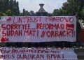 Wakil Rektor UNY Jelaskan Alasan Sebut Spanduk Kritik Mahasiswa "Sampah", Ini Kronologi Cekcok di Rektorat