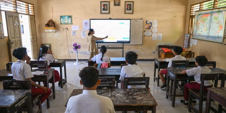 Kemendikdasmen Dorong Digitalisasi Pendidikan di Teluk Bintuni