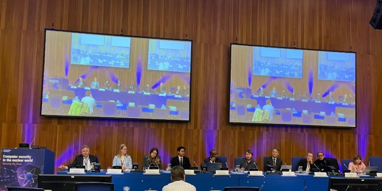 Mahasiswa UGM Wakili Indonesia di Konferensi Keamanan Siber Nuklir di Austria